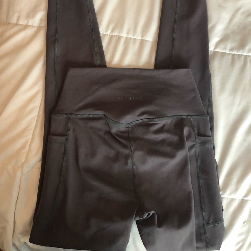 ETHOS leggings